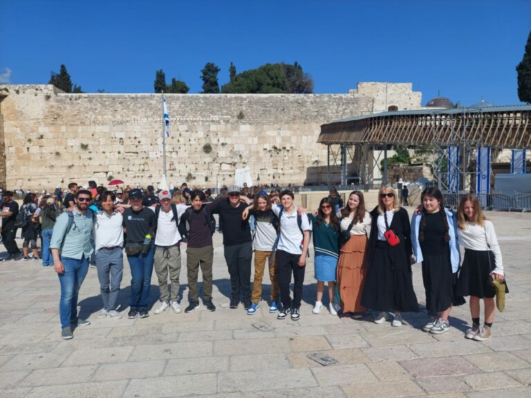 Grade 9 Israel Experience Days 5 & 6: A Conversation about Shabbat in Jerusalem