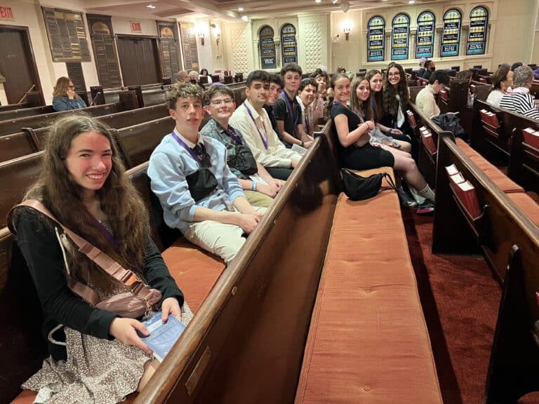 Grade 9 New York Trip – Day 3: Brooklyn, Park Avenue Synagogue & Shopping